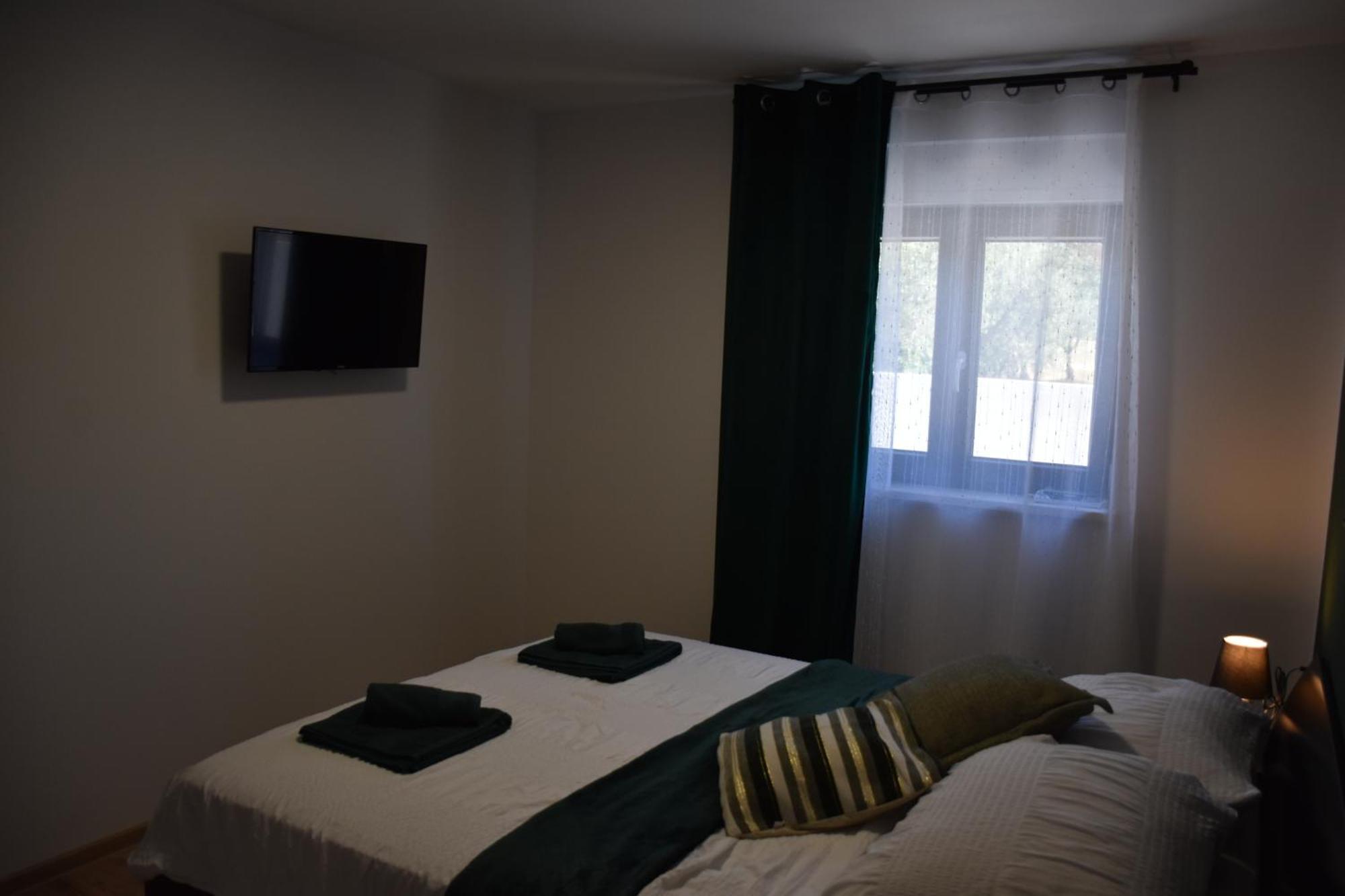 Apartments Rismondi 37E Fazana Bagian luar foto