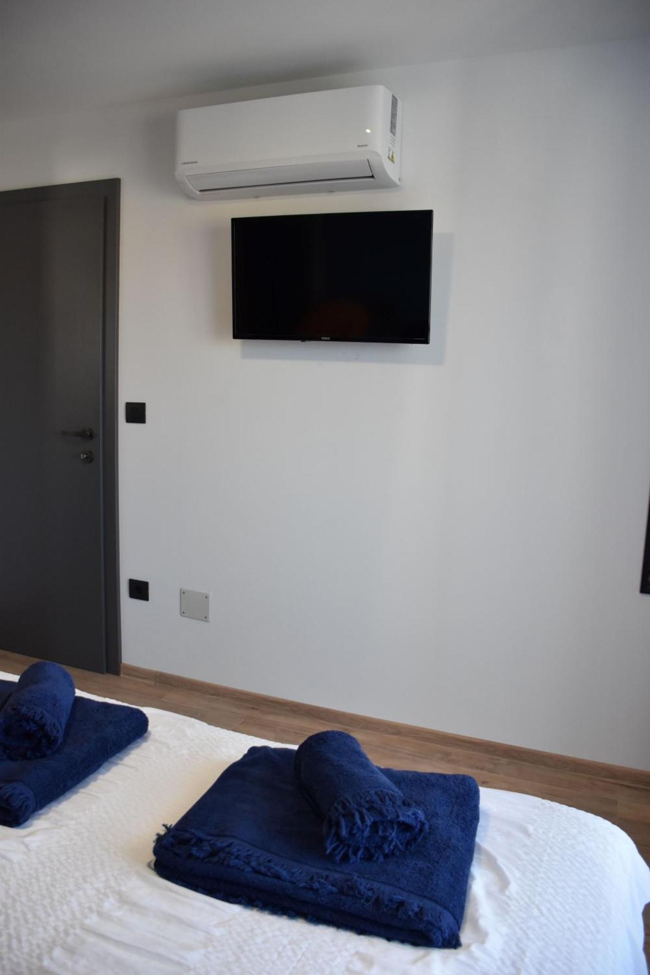 Apartments Rismondi 37E Fazana Bagian luar foto
